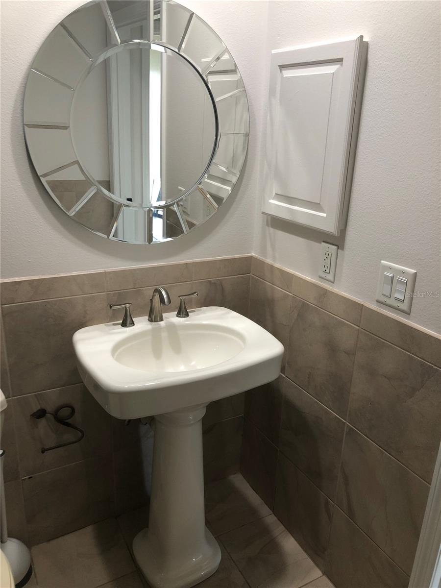Image 16 of 17 For 4037 Crockers Lake Boulevard 24