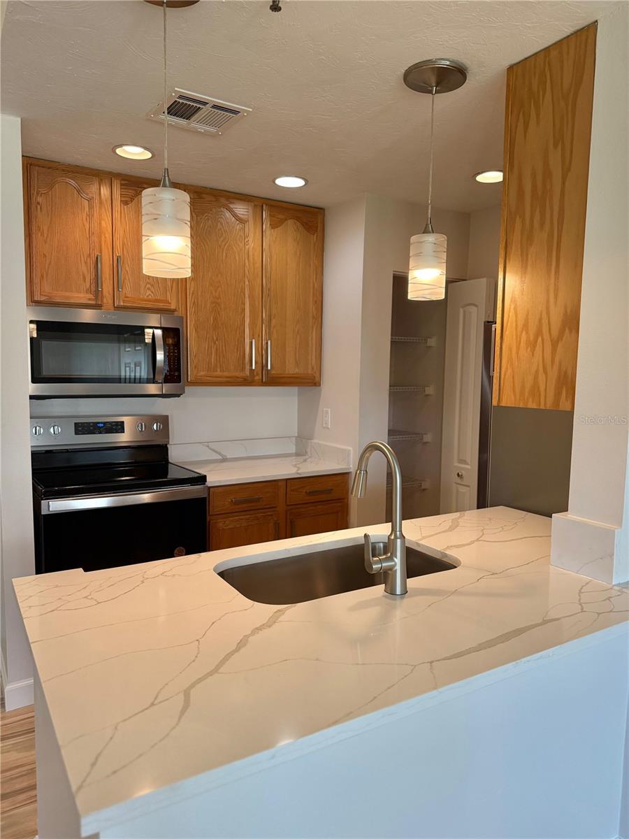 Image 5 of 17 For 4037 Crockers Lake Boulevard 24