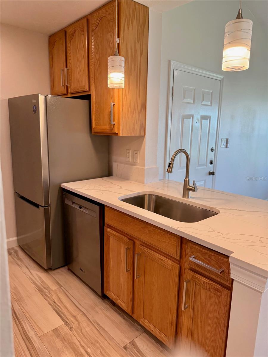 Image 8 of 17 For 4037 Crockers Lake Boulevard 24