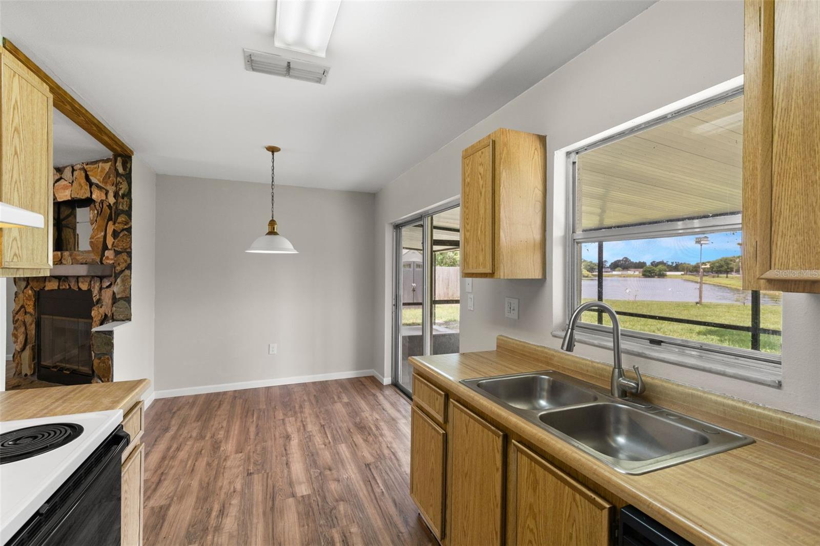 Image 10 of 28 For 1035 Axlewood Circle