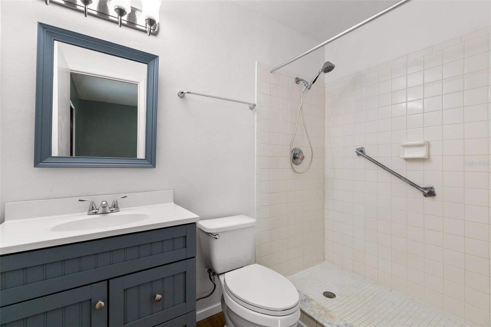 Image 15 of 28 For 1035 Axlewood Circle