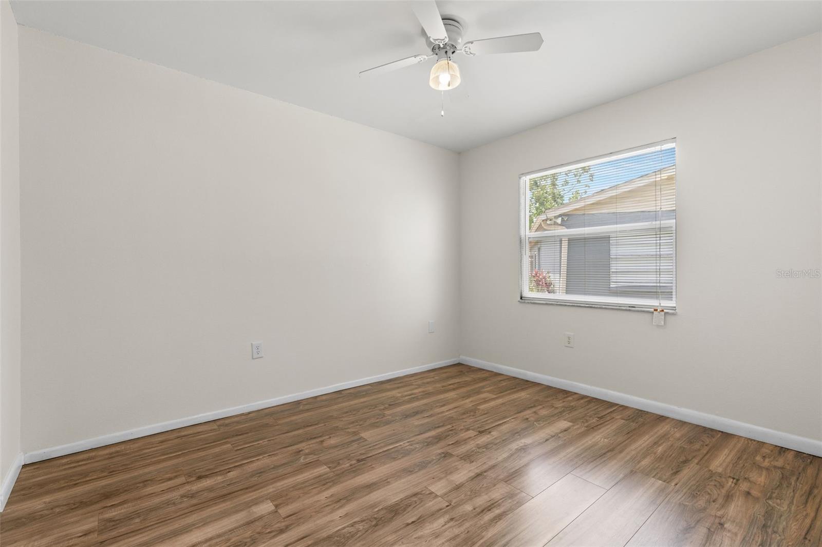 Image 17 of 28 For 1035 Axlewood Circle