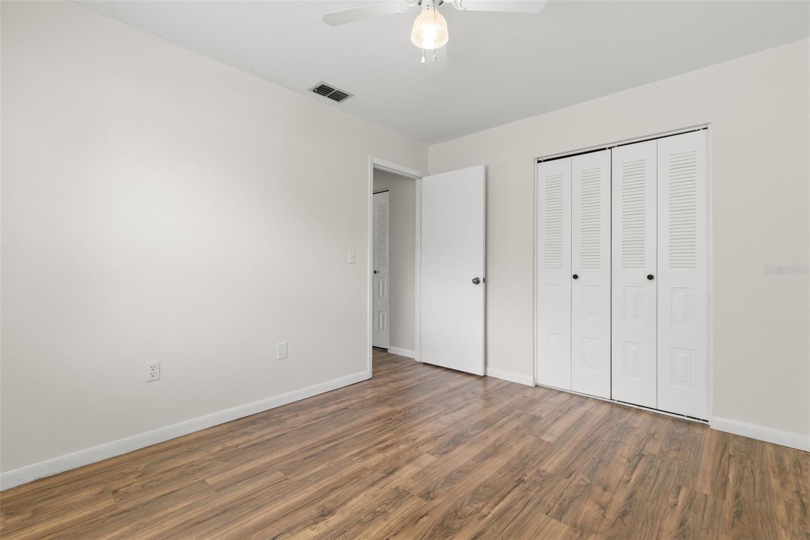 Image 18 of 28 For 1035 Axlewood Circle