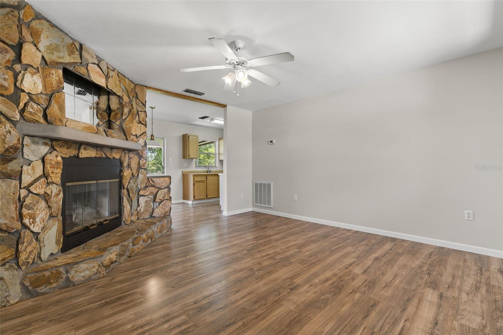 Image 3 of 28 For 1035 Axlewood Circle