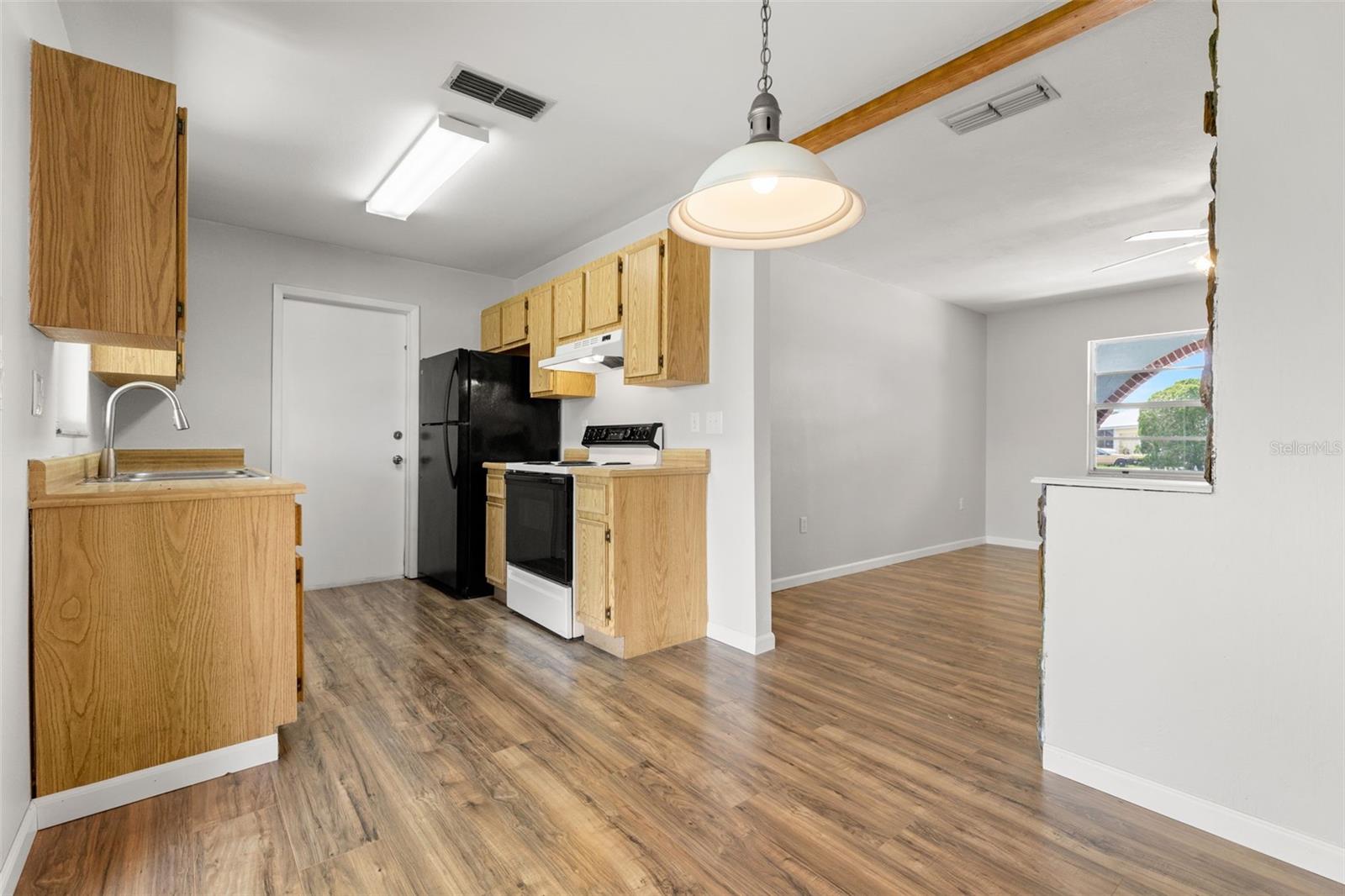 Image 5 of 28 For 1035 Axlewood Circle
