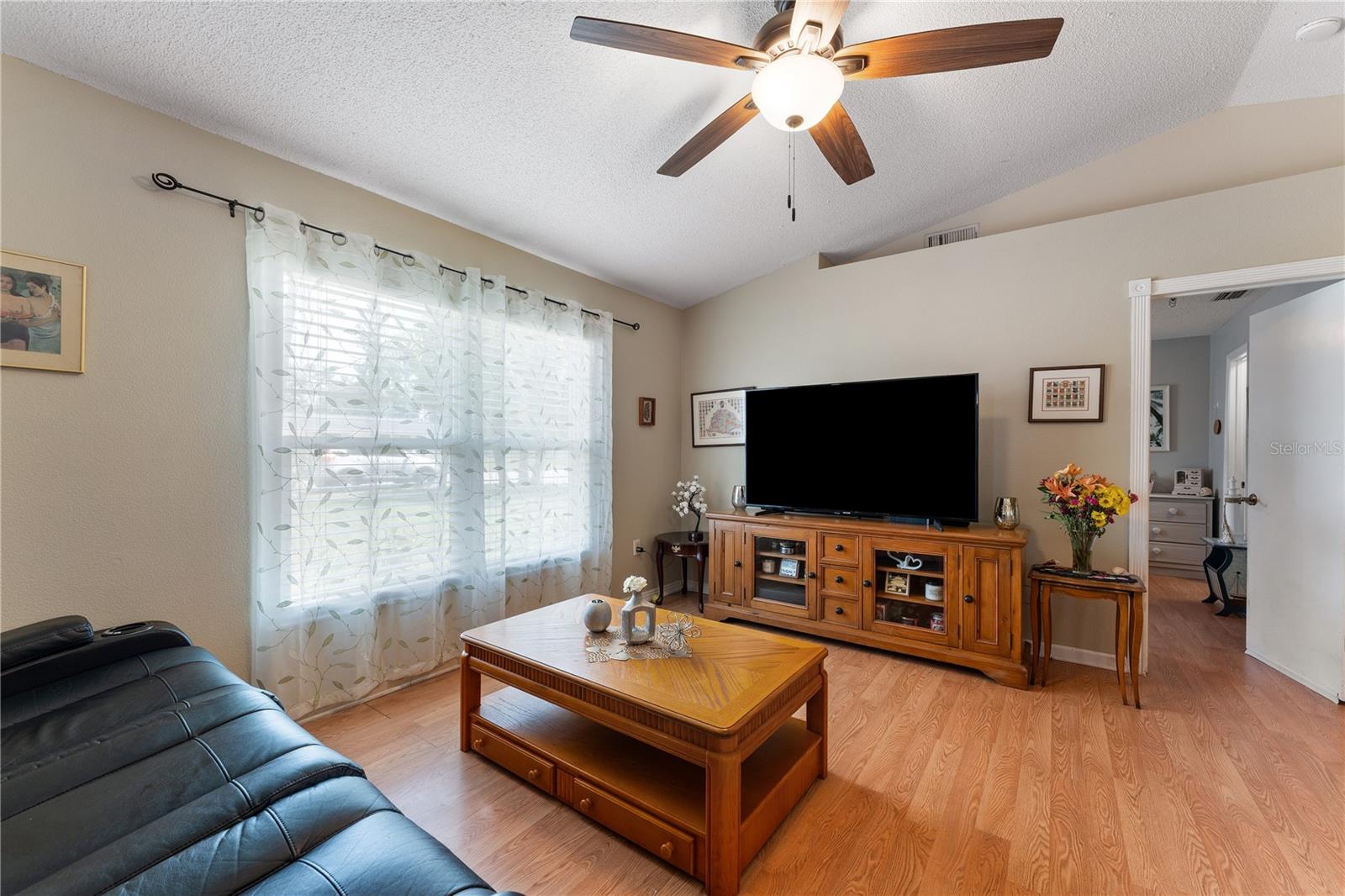 Image 3 of 25 For 712 68th Avenue W