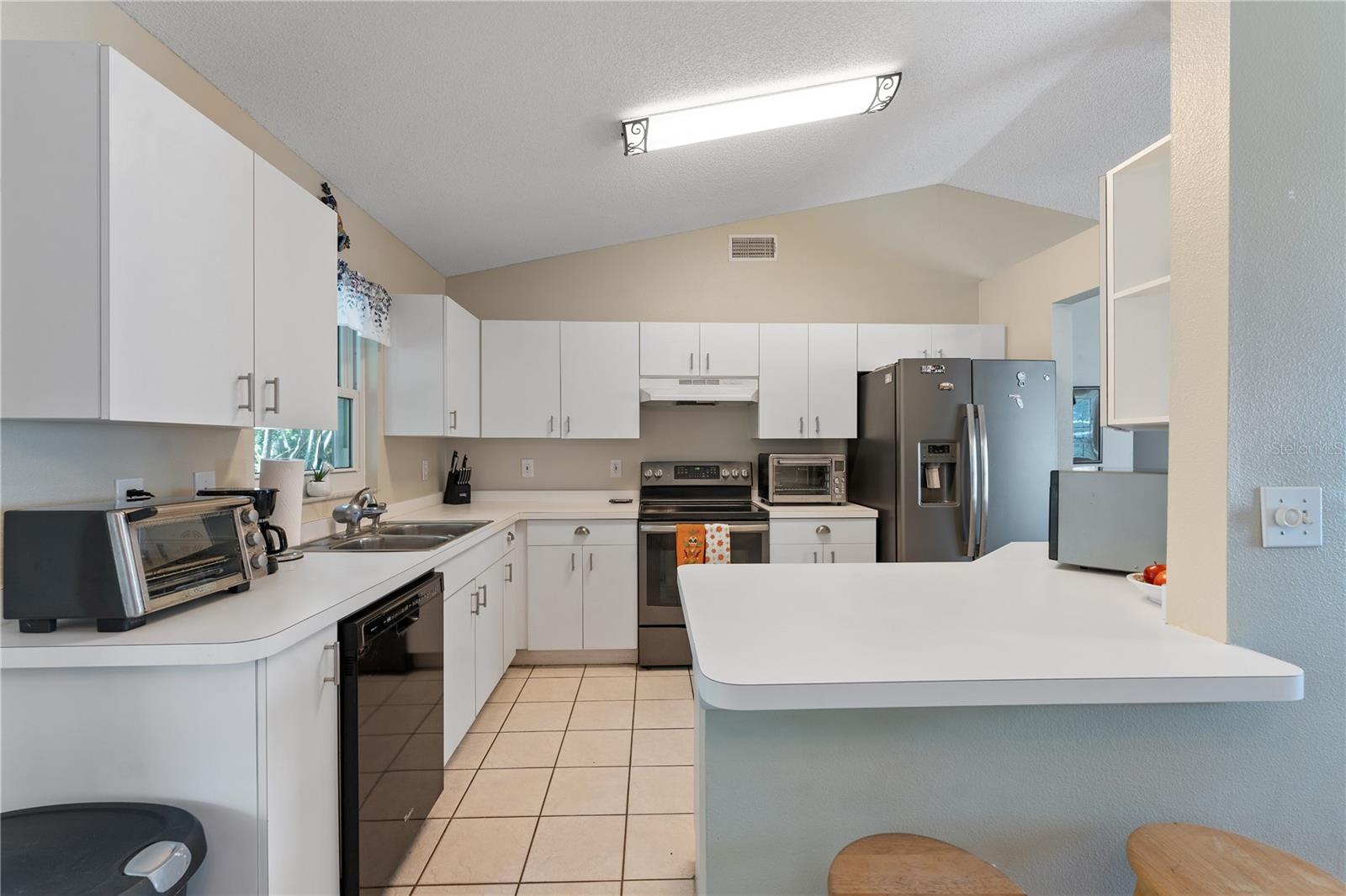 Image 5 of 25 For 712 68th Avenue W