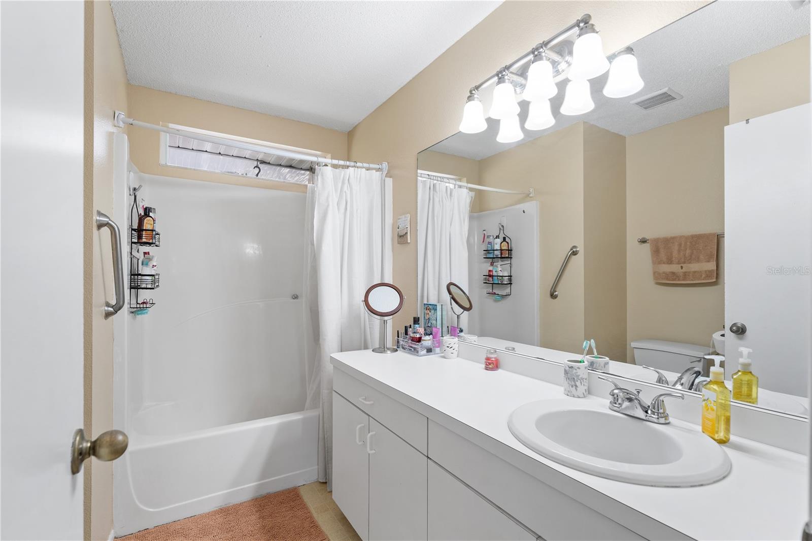 Image 9 of 25 For 712 68th Avenue W