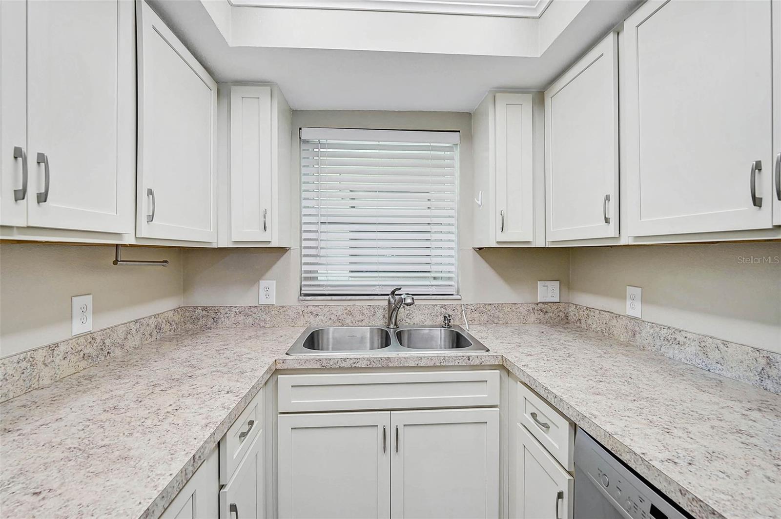 Image 6 of 21 For 7211 Cloister Drive 101