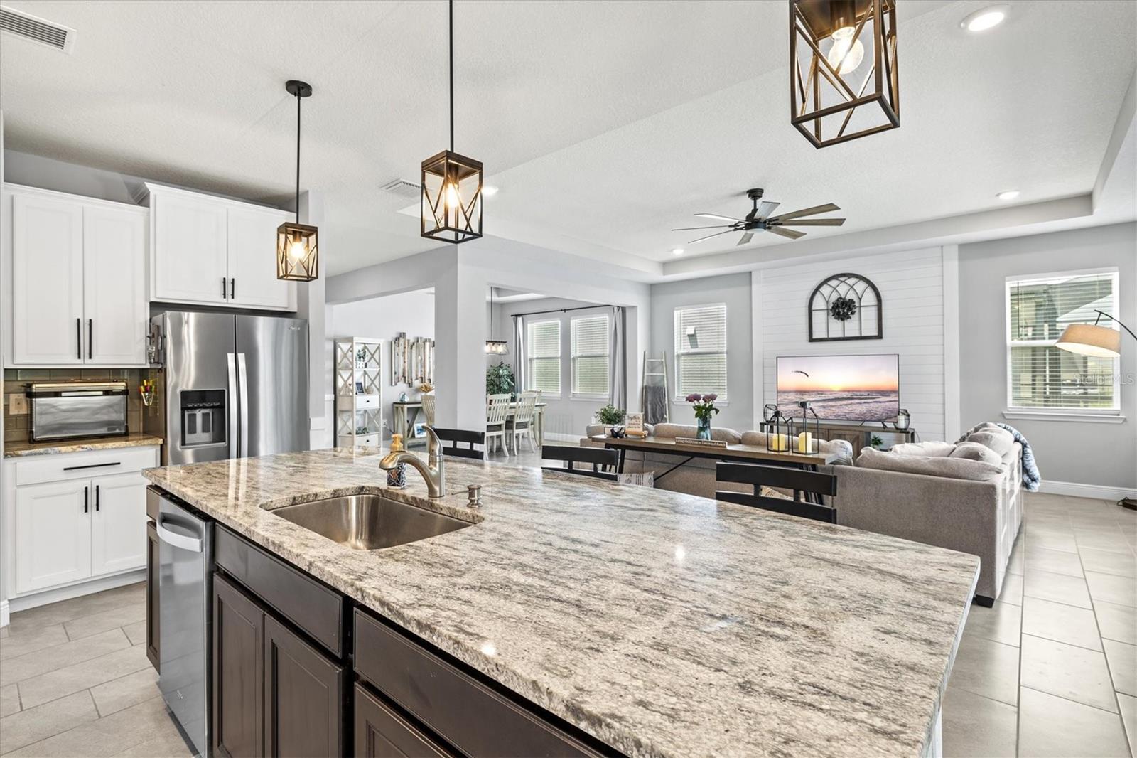 Image 10 of 53 For 17547 Cantarina Cove