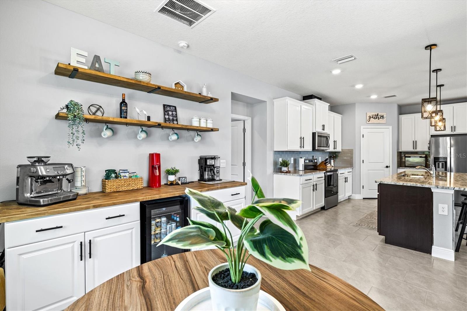 Image 12 of 53 For 17547 Cantarina Cove