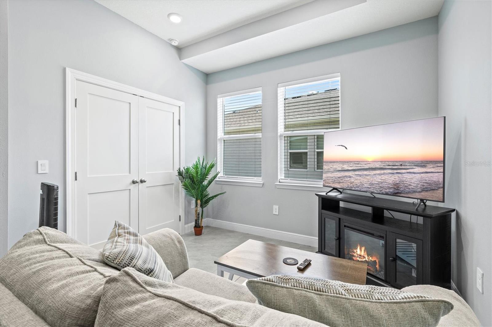 Image 28 of 53 For 17547 Cantarina Cove