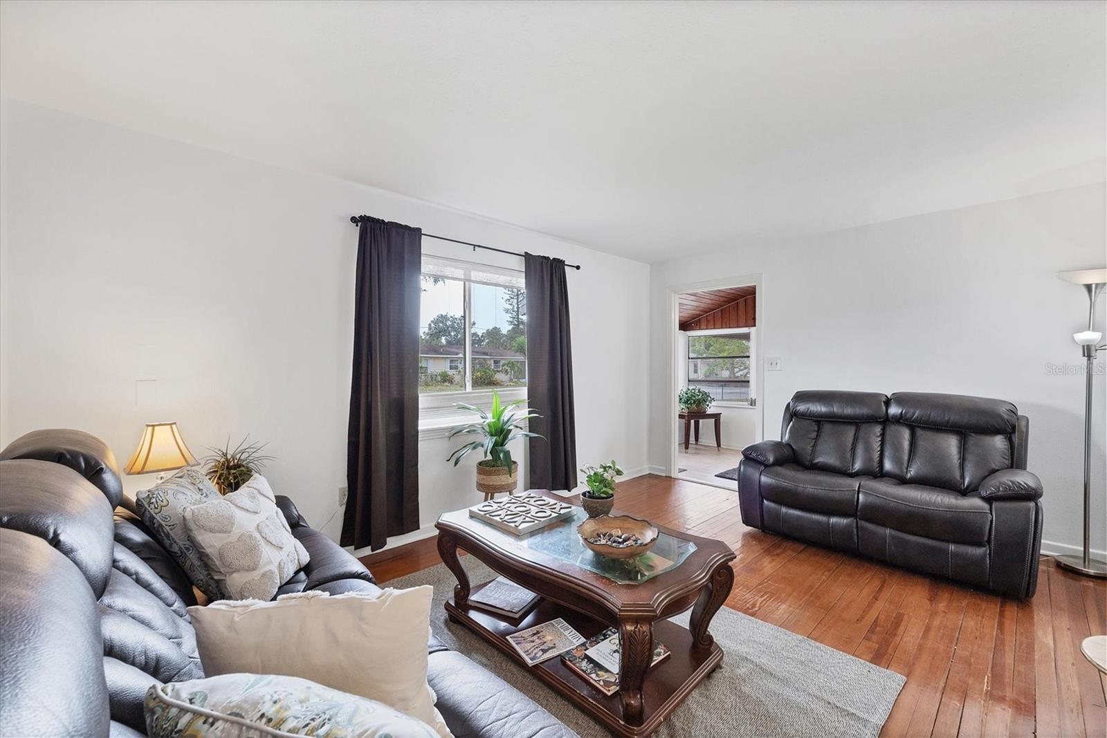 Image 11 of 51 For 2105 19th Street W