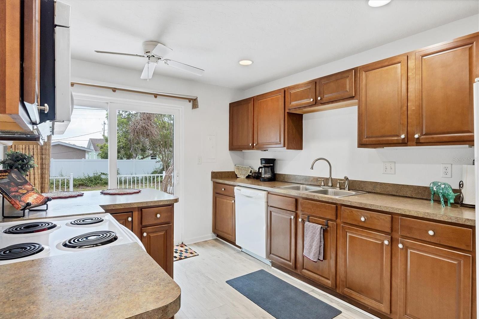 Image 13 of 51 For 2105 19th Street W