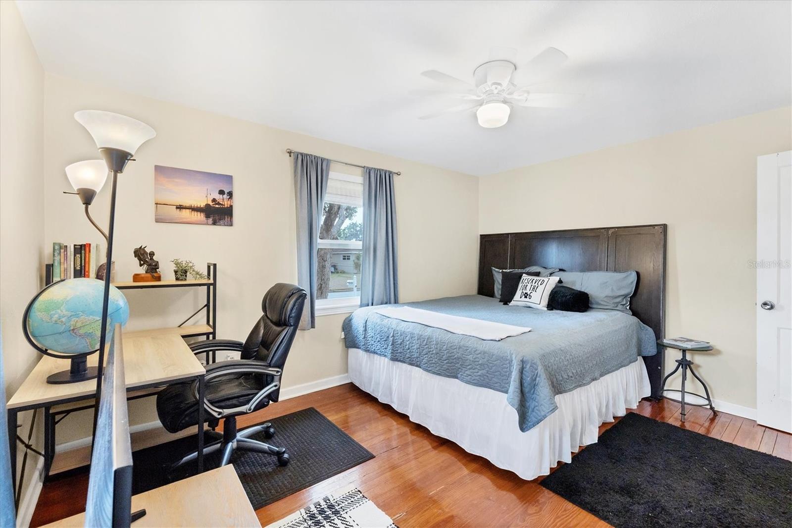 Image 18 of 51 For 2105 19th Street W