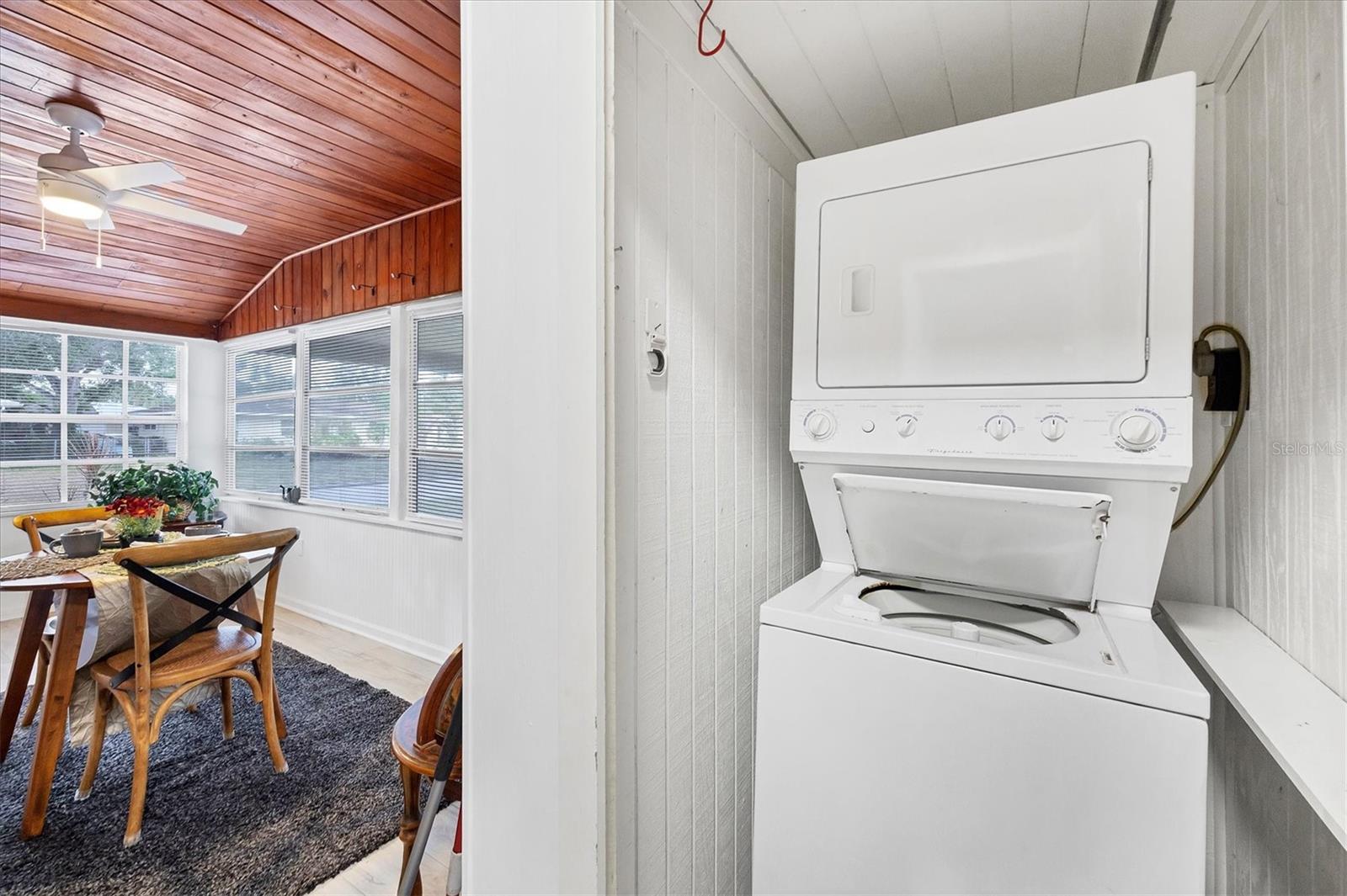 Image 23 of 51 For 2105 19th Street W