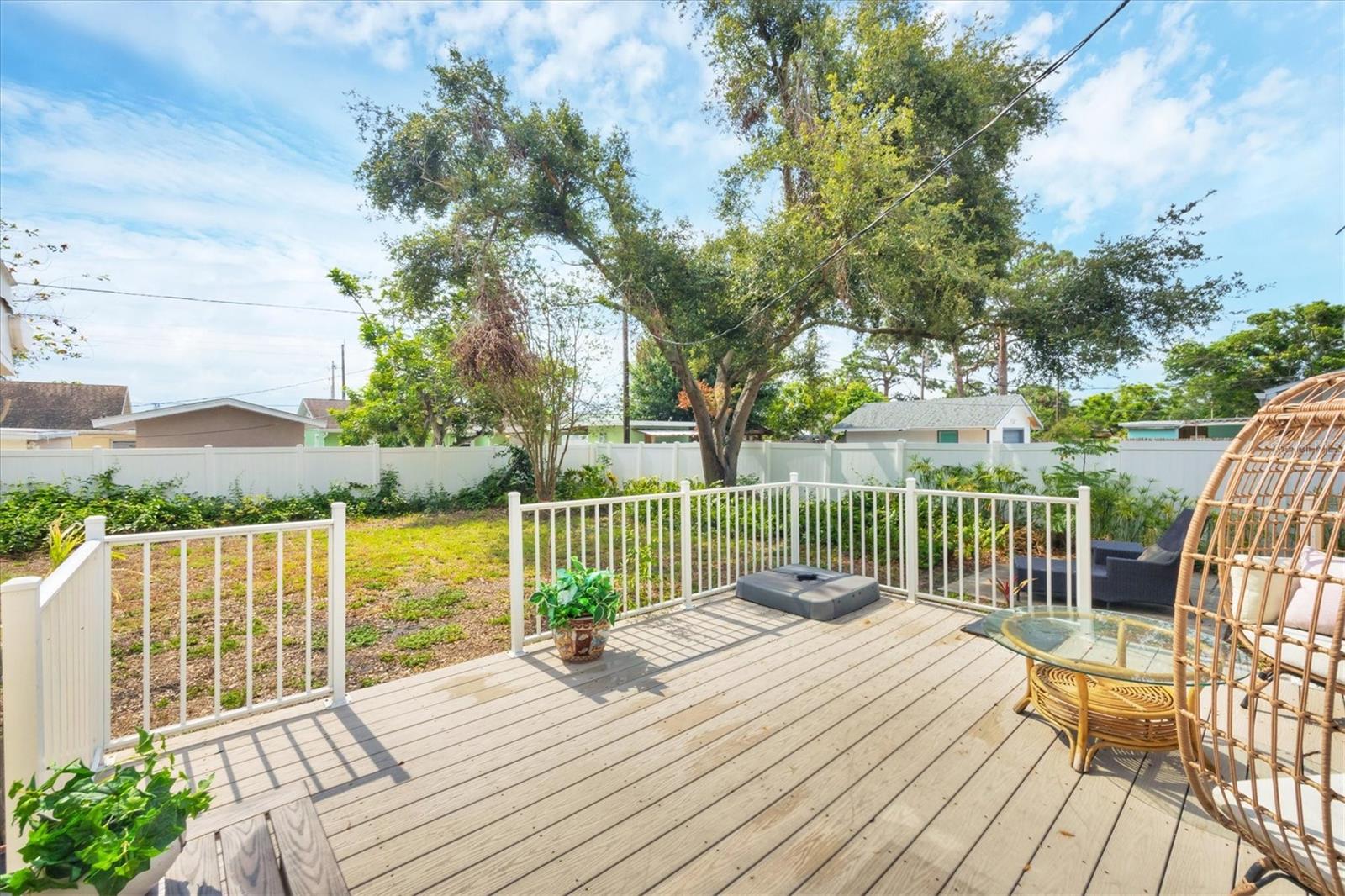 Image 25 of 51 For 2105 19th Street W