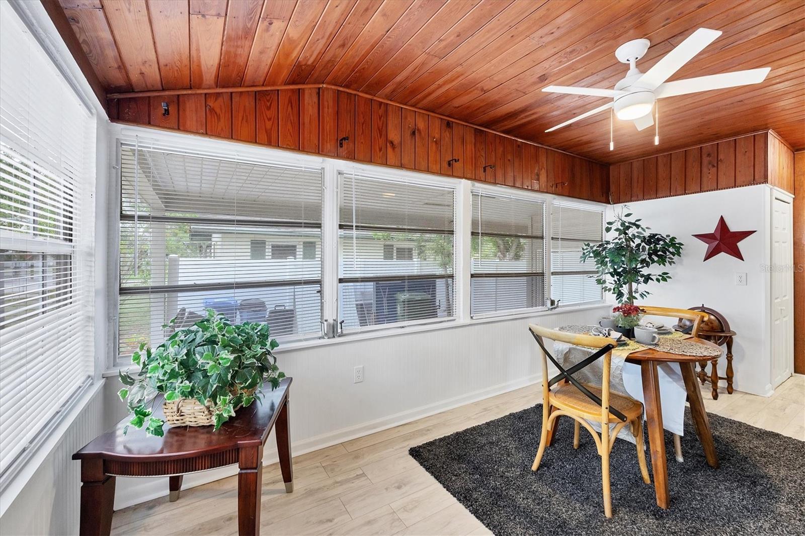 Image 7 of 51 For 2105 19th Street W