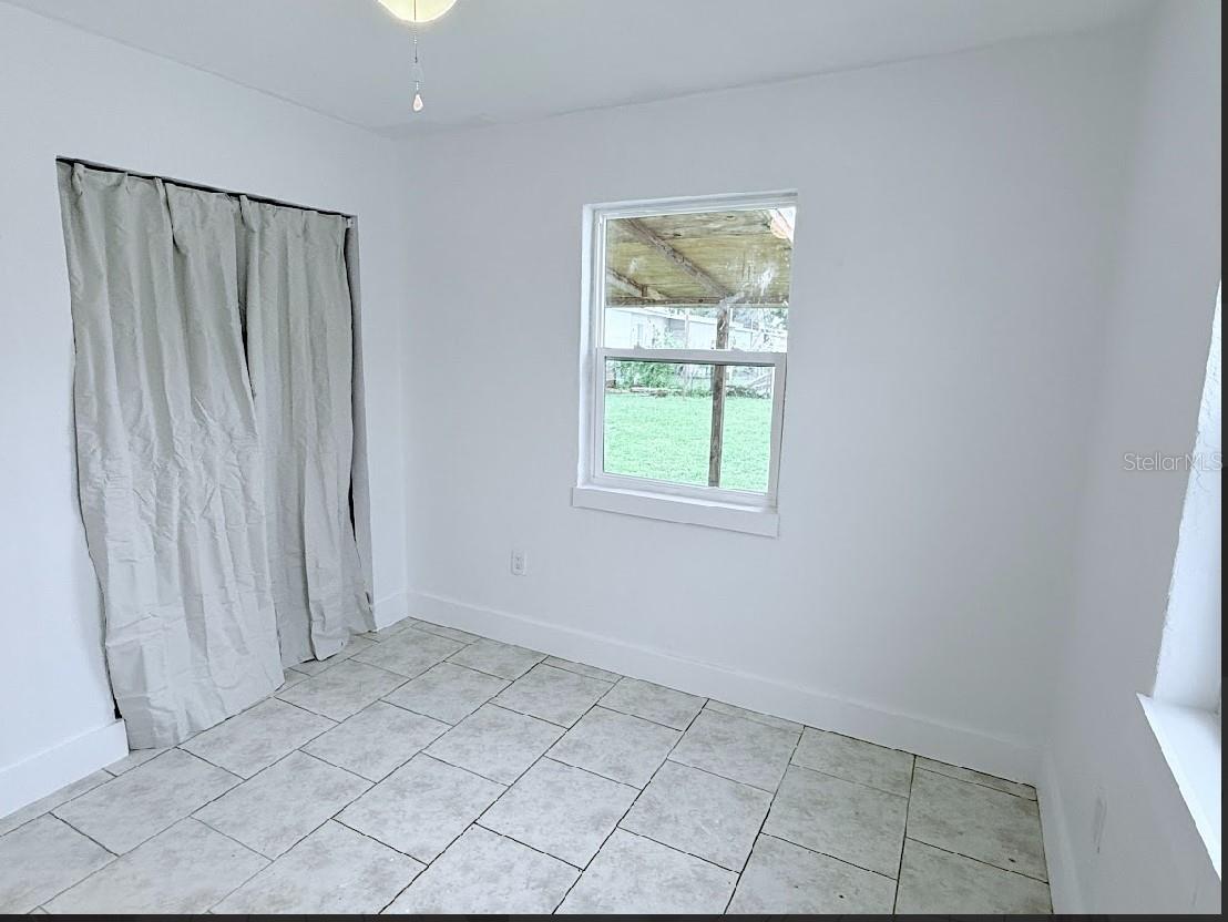 Image 6 of 12 For 2270 Aaron Street B