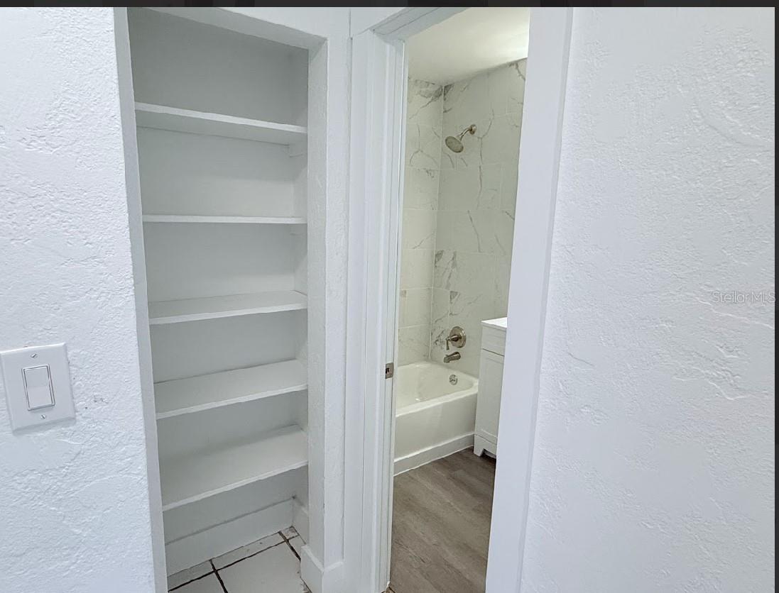 Image 9 of 12 For 2270 Aaron Street B