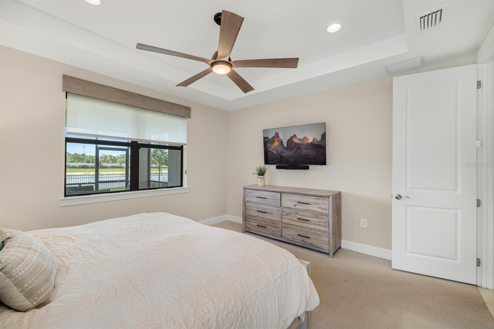 Image 15 of 54 For 6239 Baywood Court