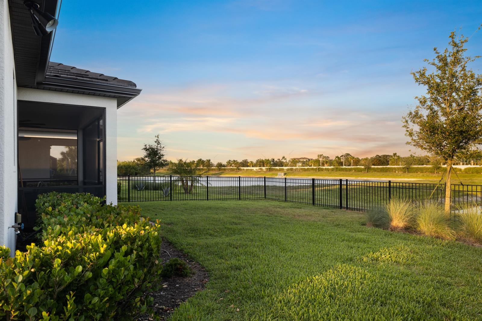 Image 29 of 54 For 6239 Baywood Court