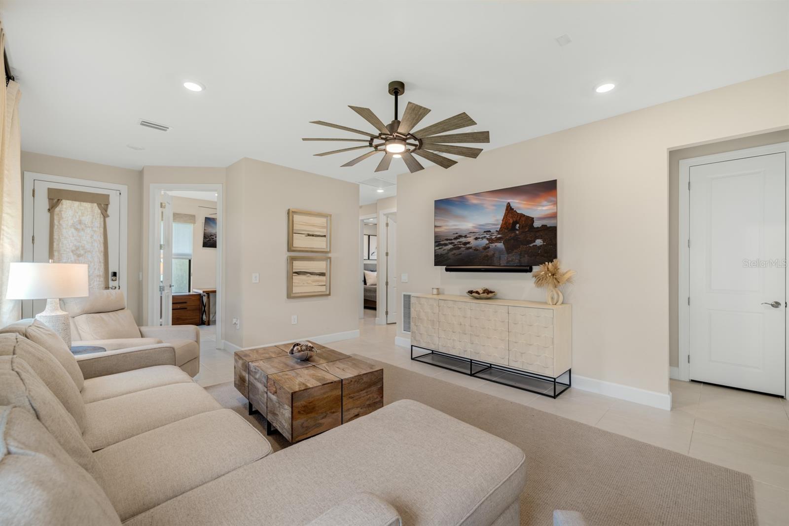 Image 4 of 54 For 6239 Baywood Court