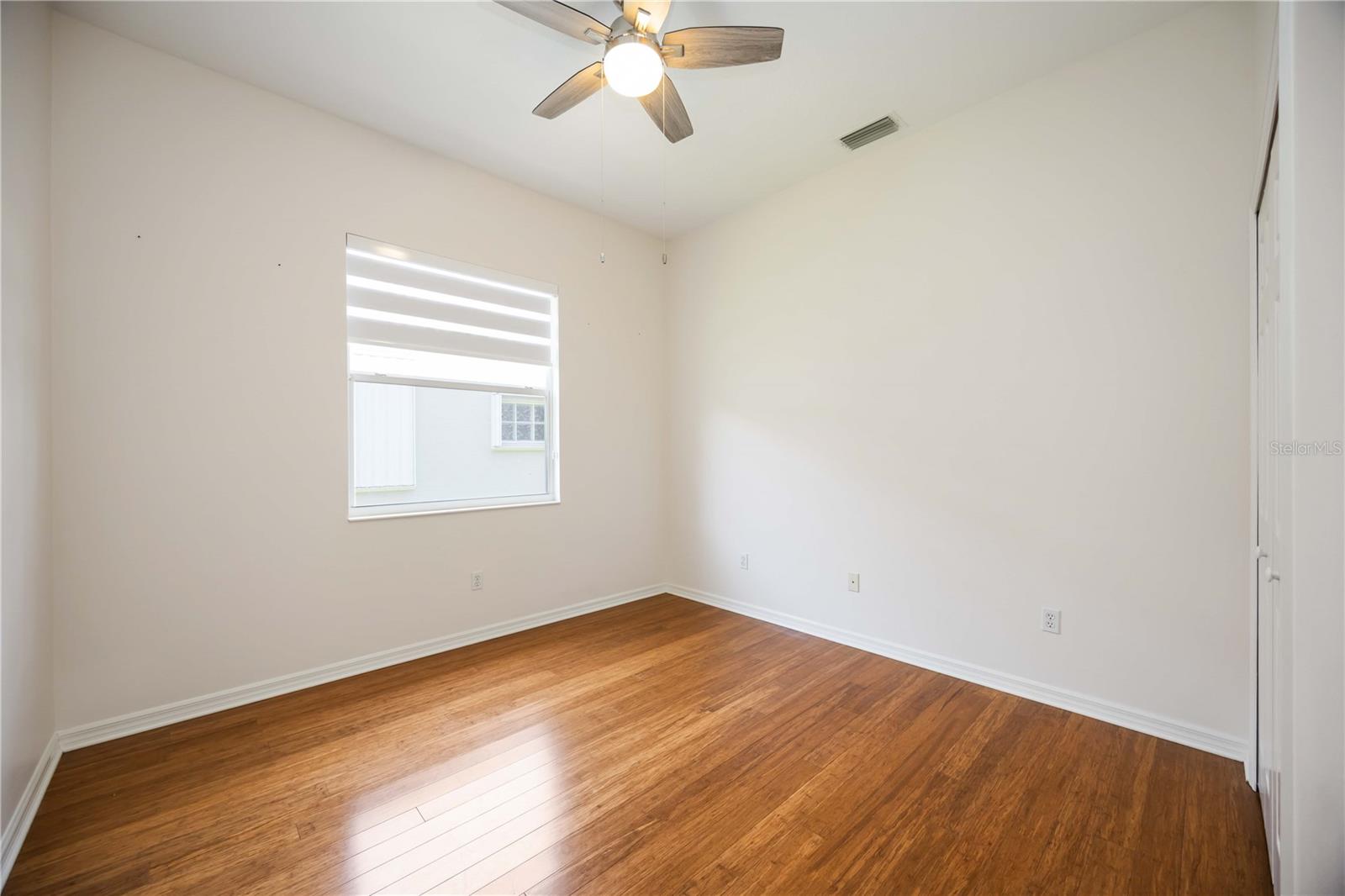 Image 16 of 31 For 5074 Flagstone Drive