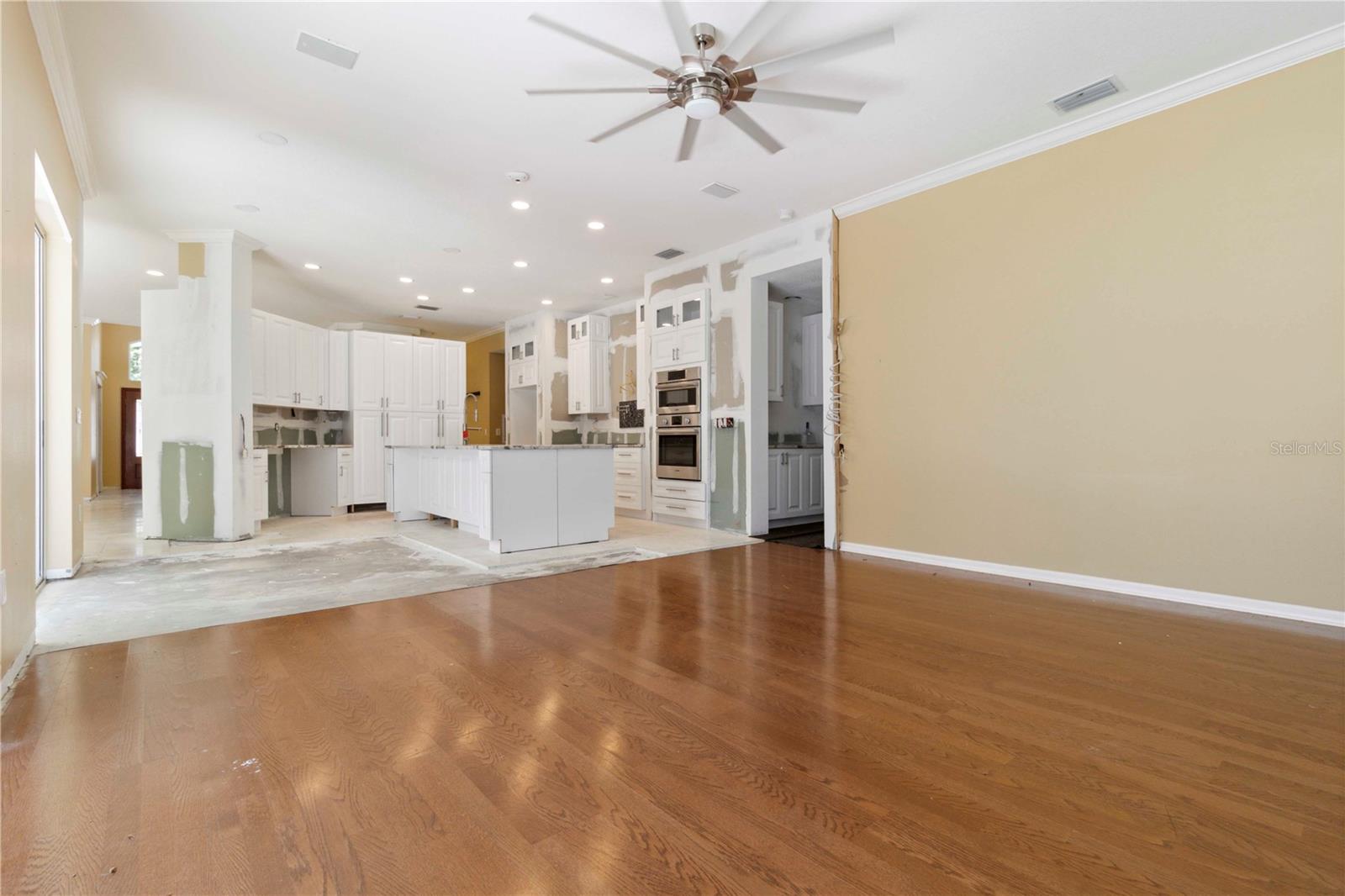 Image 15 of 53 For 5240 Silver Charm Terrace