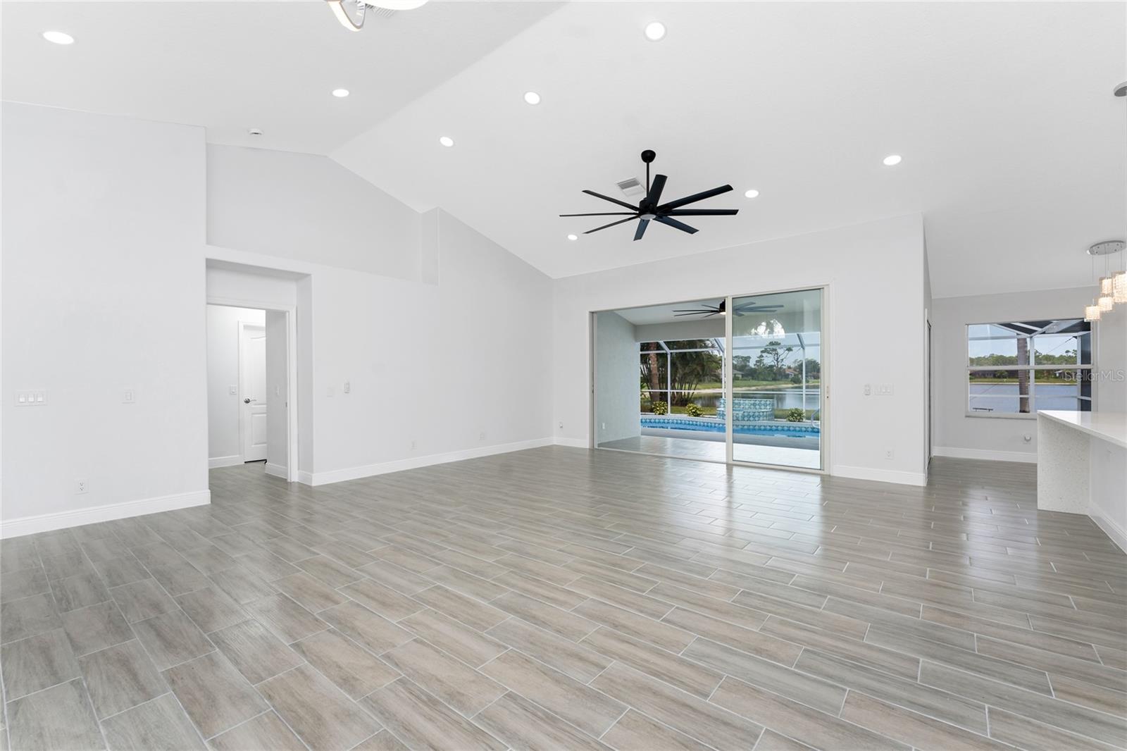 Image 15 of 88 For 10055 Franklin Drive