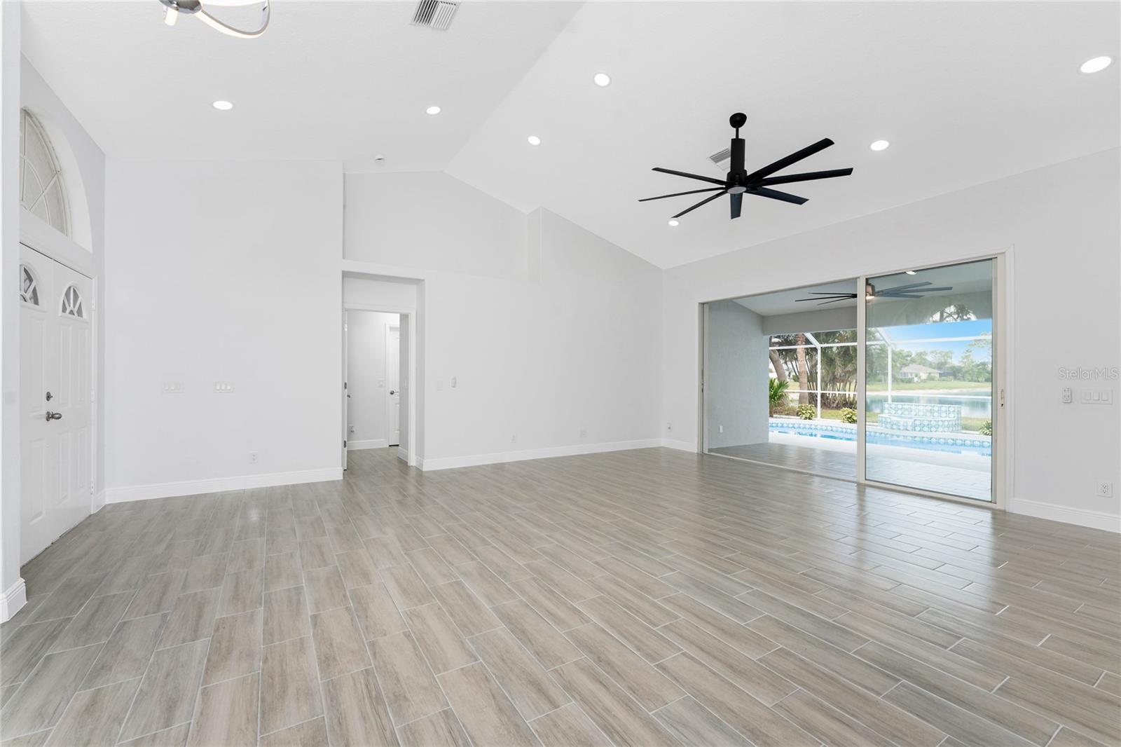 Image 16 of 88 For 10055 Franklin Drive