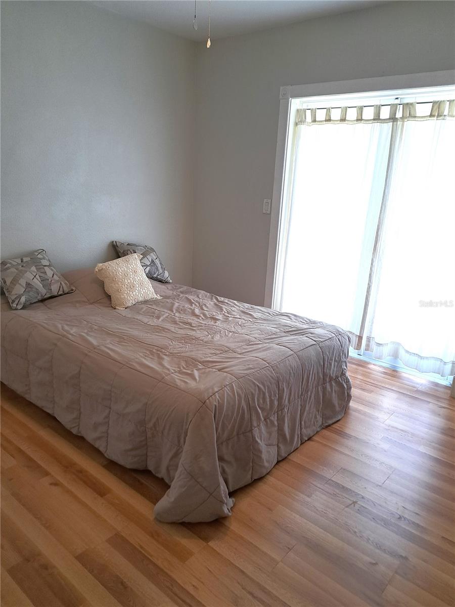 Image 11 of 23 For 204 36th Street W
