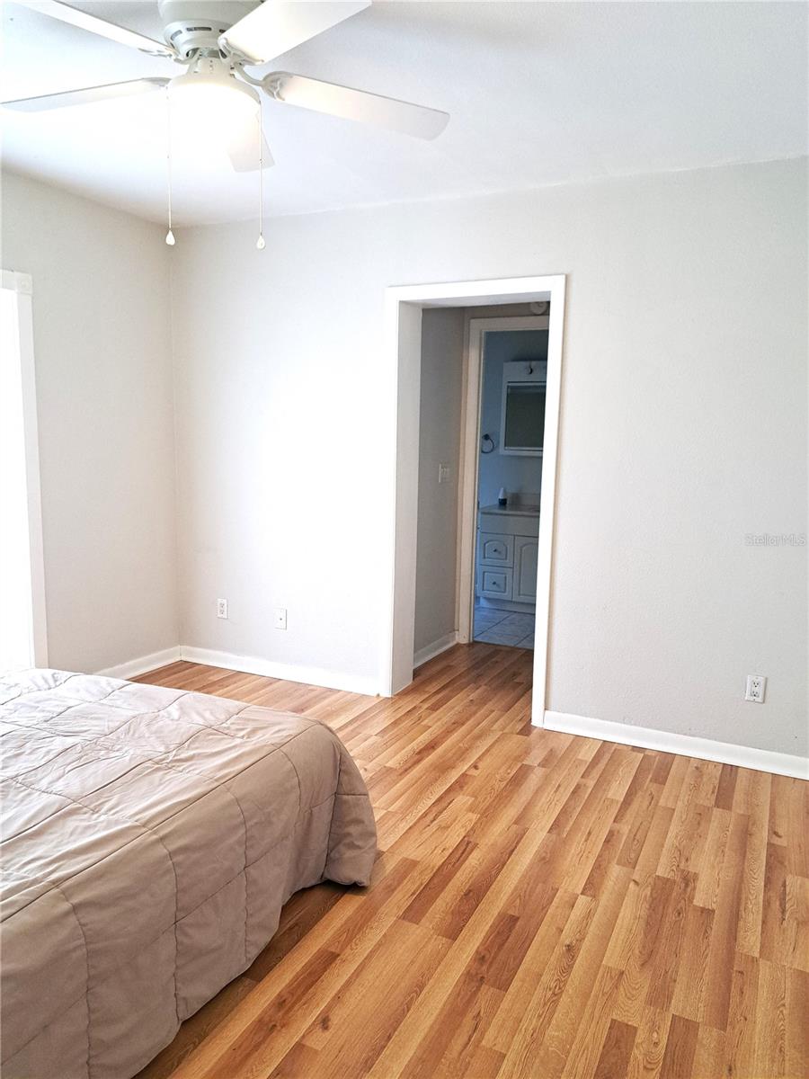 Image 12 of 23 For 204 36th Street W