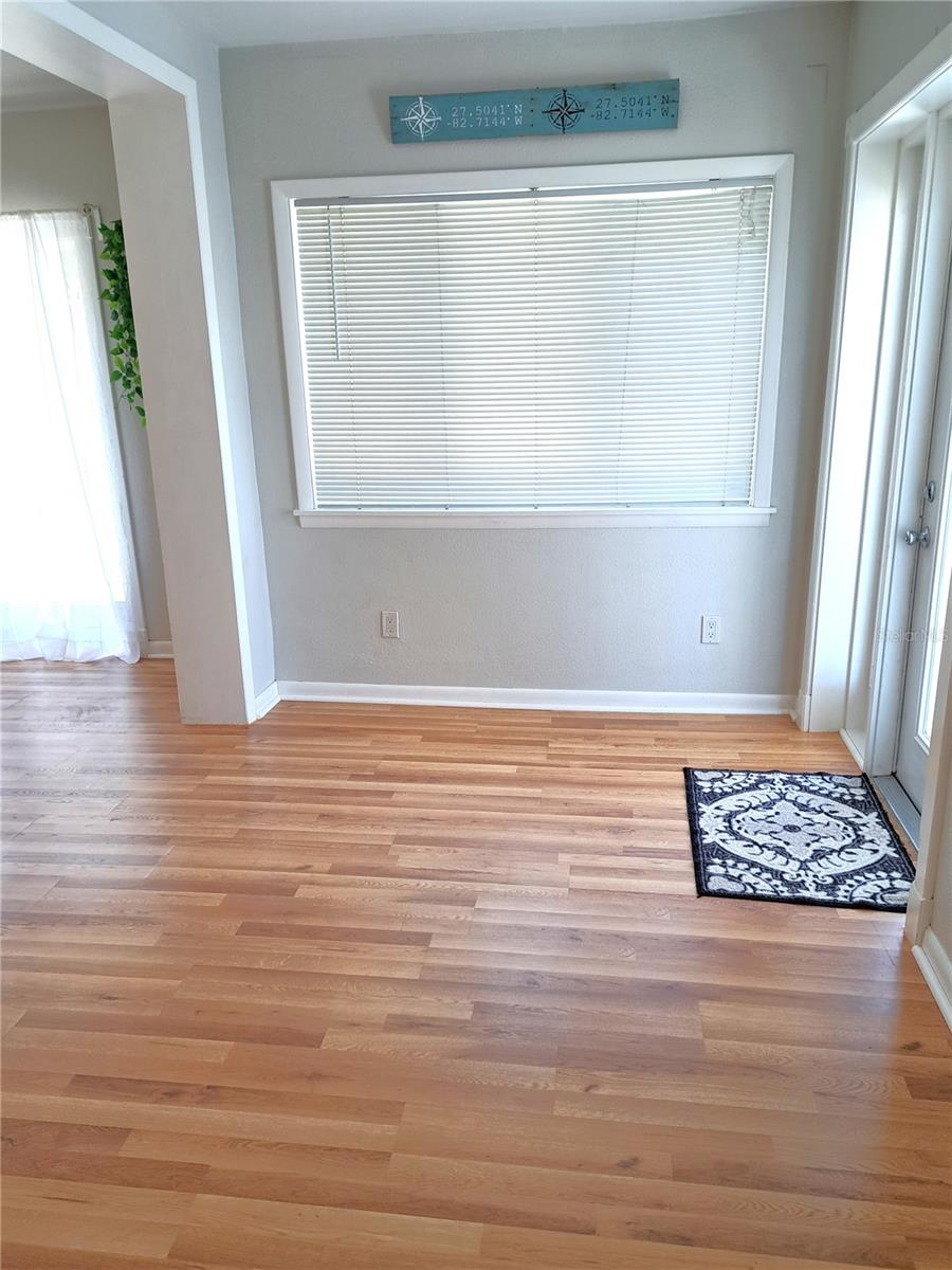 Image 7 of 23 For 204 36th Street W