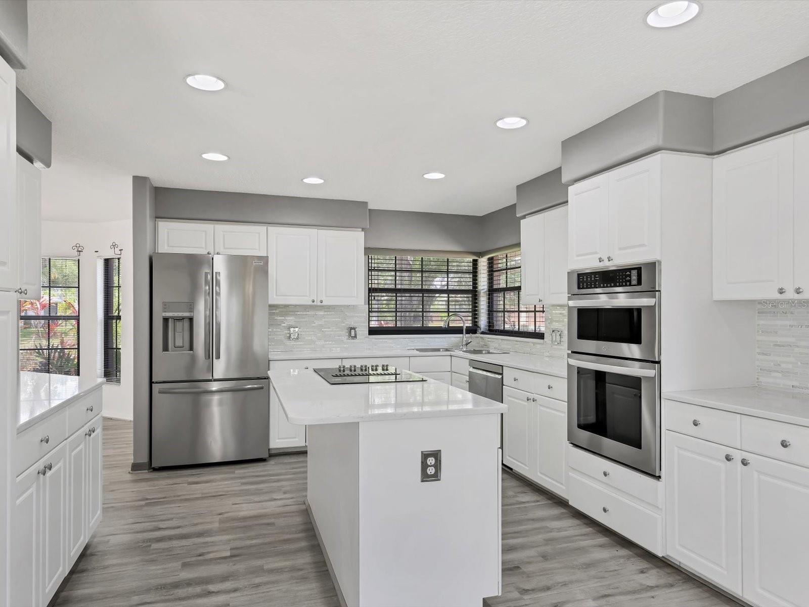 Image 10 of 37 For 13634 2nd Avenue Ne