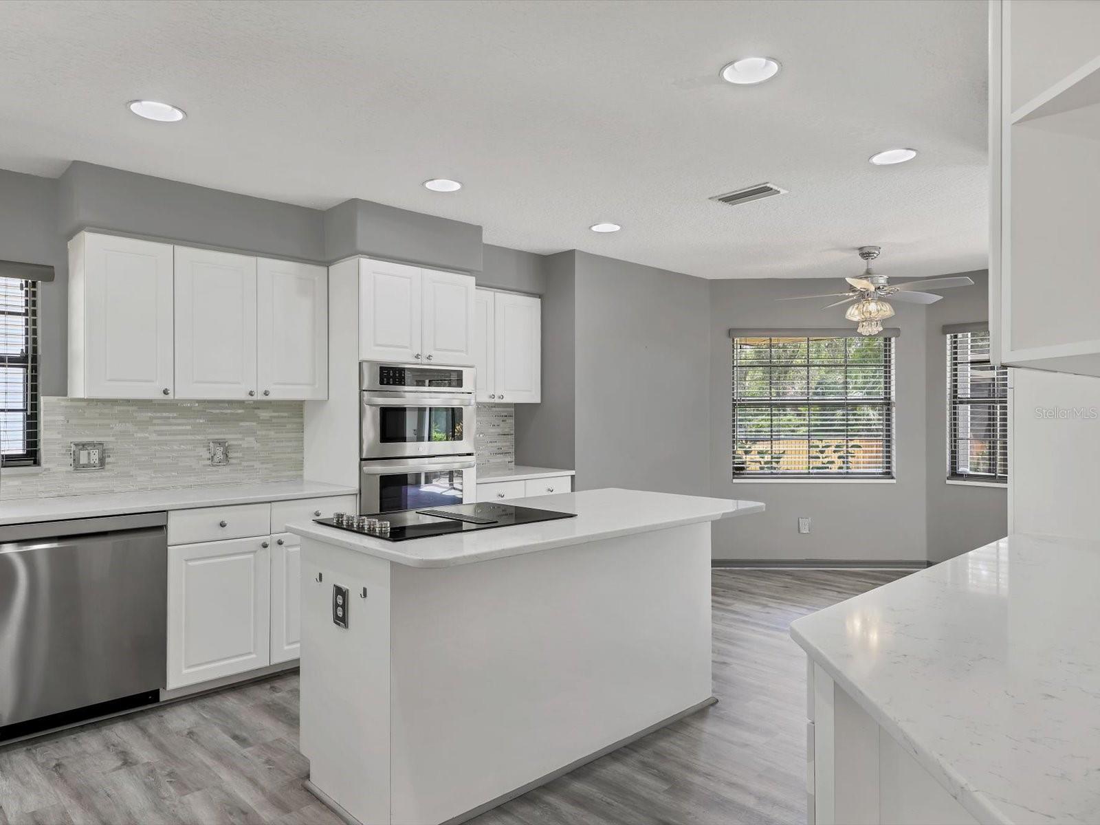 Image 11 of 37 For 13634 2nd Avenue Ne