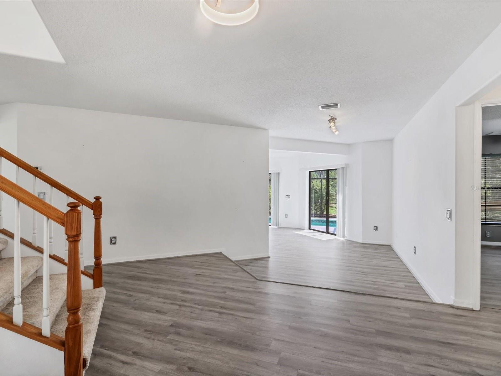 Image 4 of 37 For 13634 2nd Avenue Ne