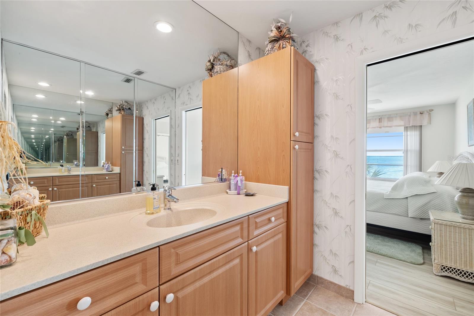 Image 20 of 39 For 4310 Falmouth Drive 307