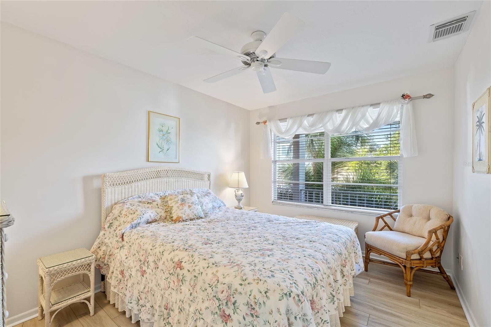 Image 22 of 39 For 4310 Falmouth Drive 307