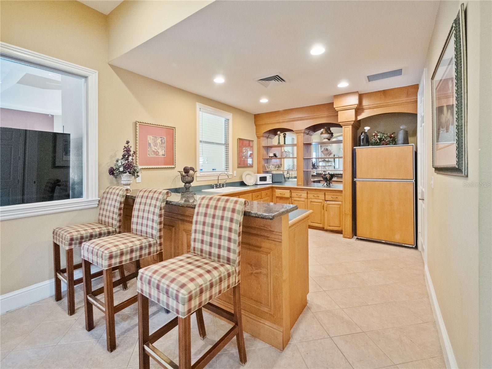 Image 6 of 31 For 8805 Dunes Court 204
