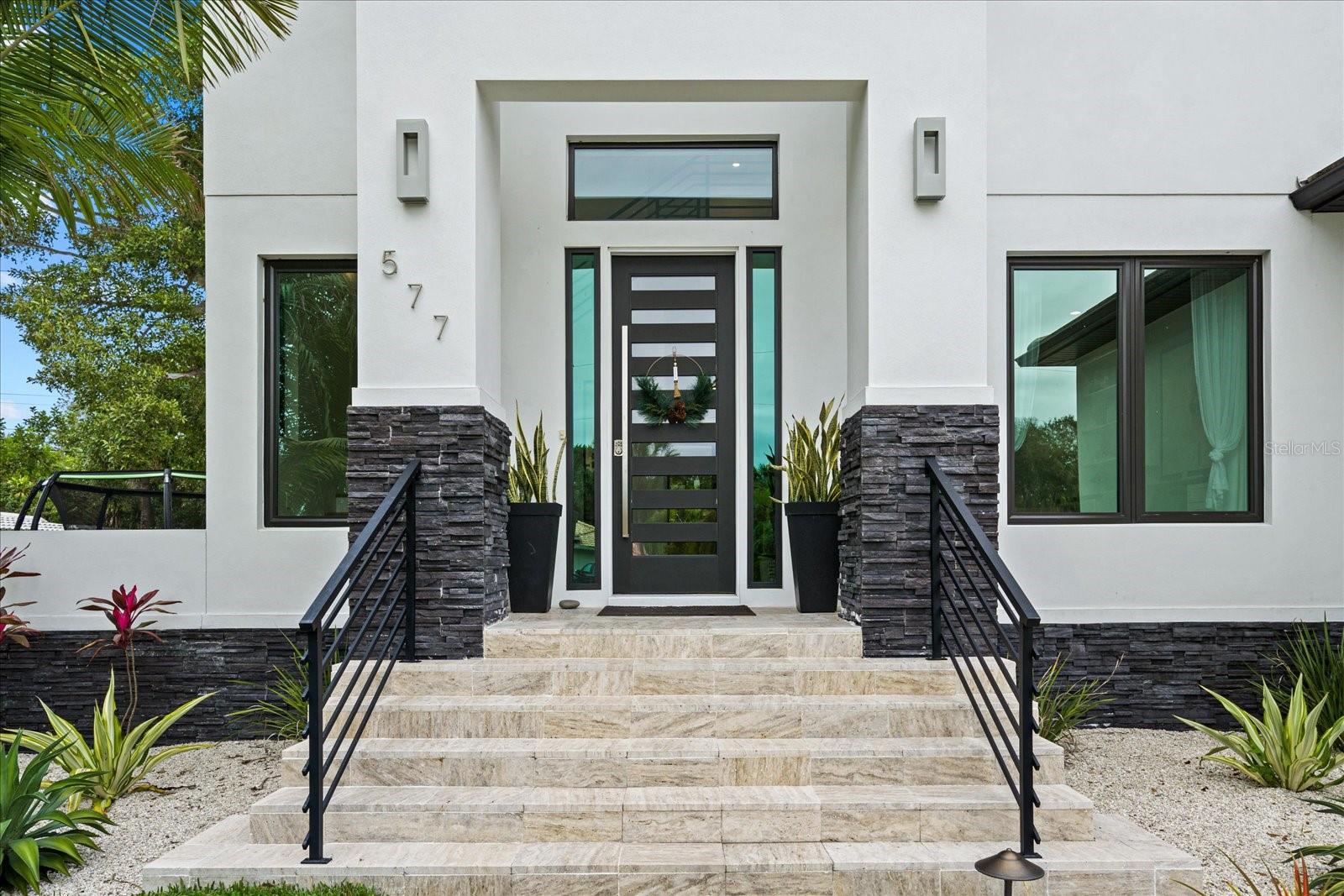 Image 46 of 57 For 577 Venice Lane