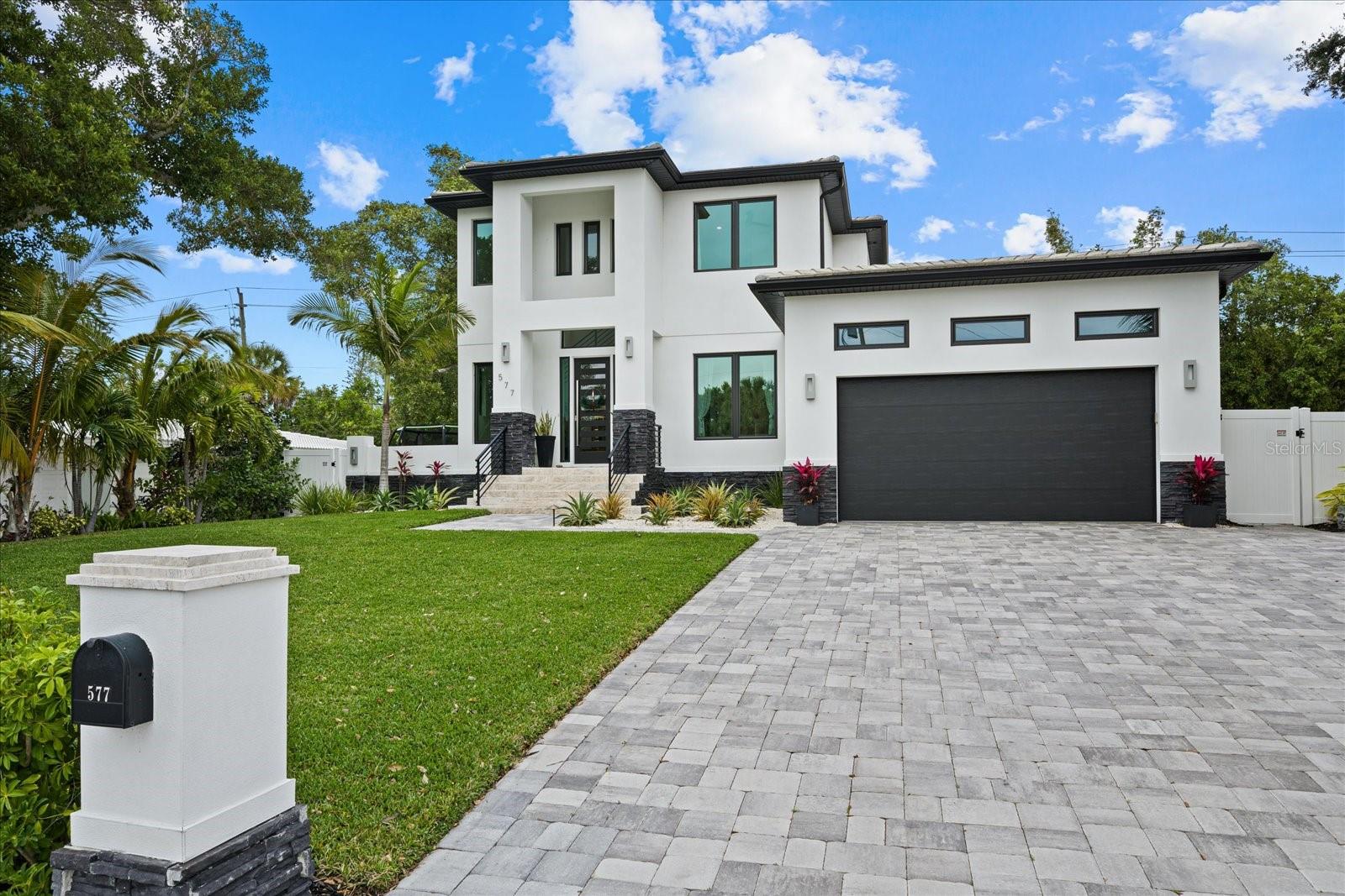 Image 47 of 57 For 577 Venice Lane