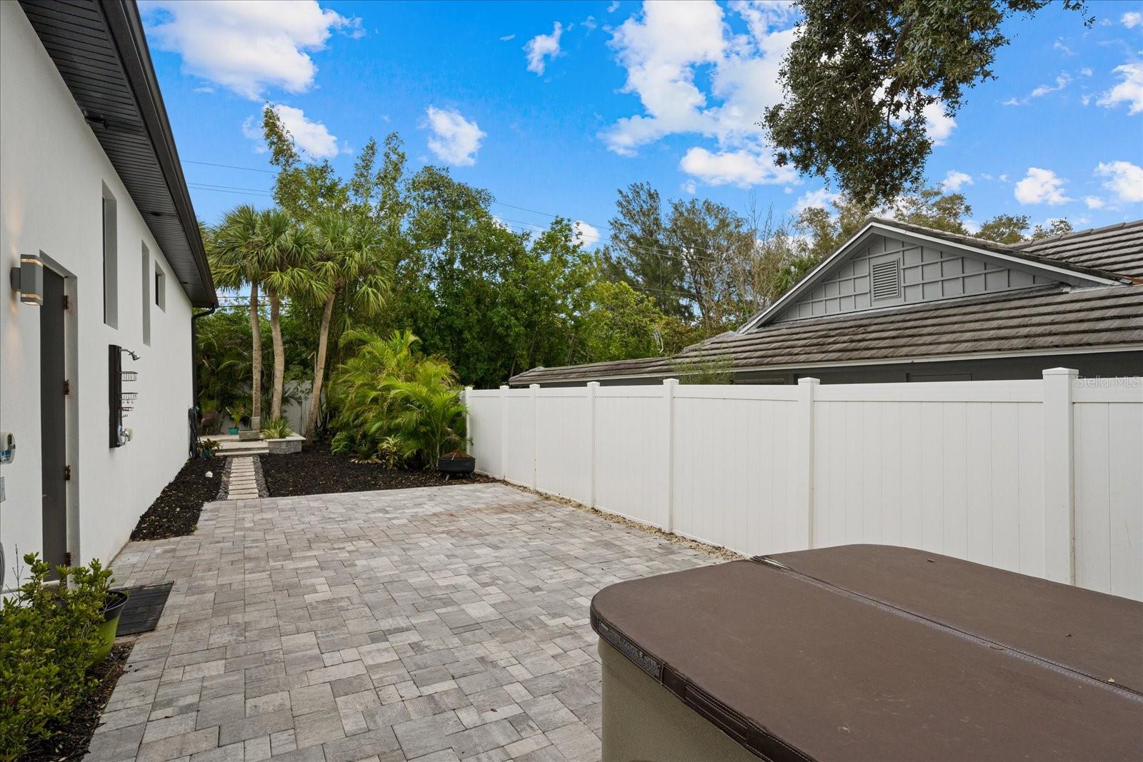 Image 48 of 57 For 577 Venice Lane