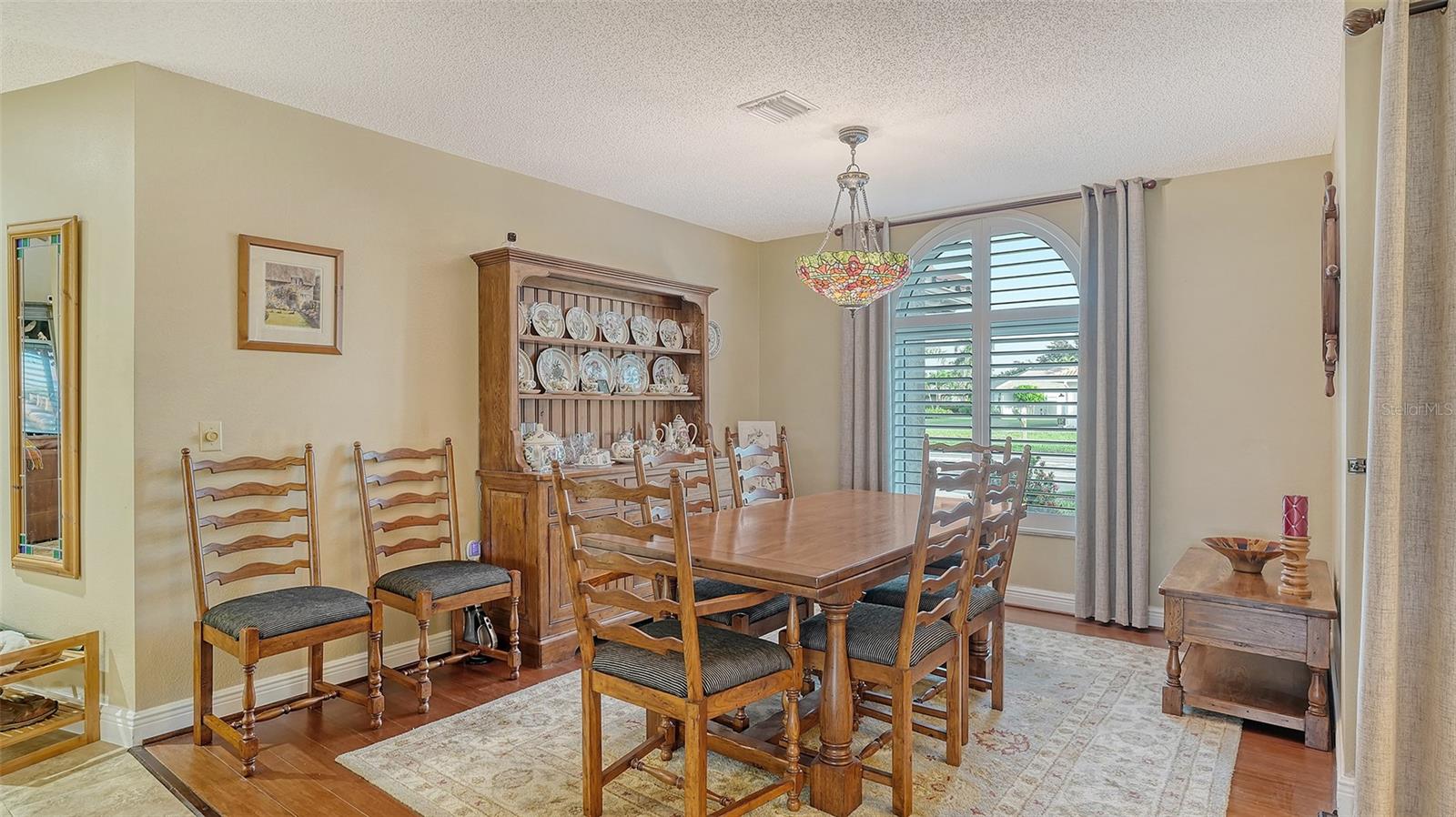 Image 10 of 81 For 387 Eden Drive