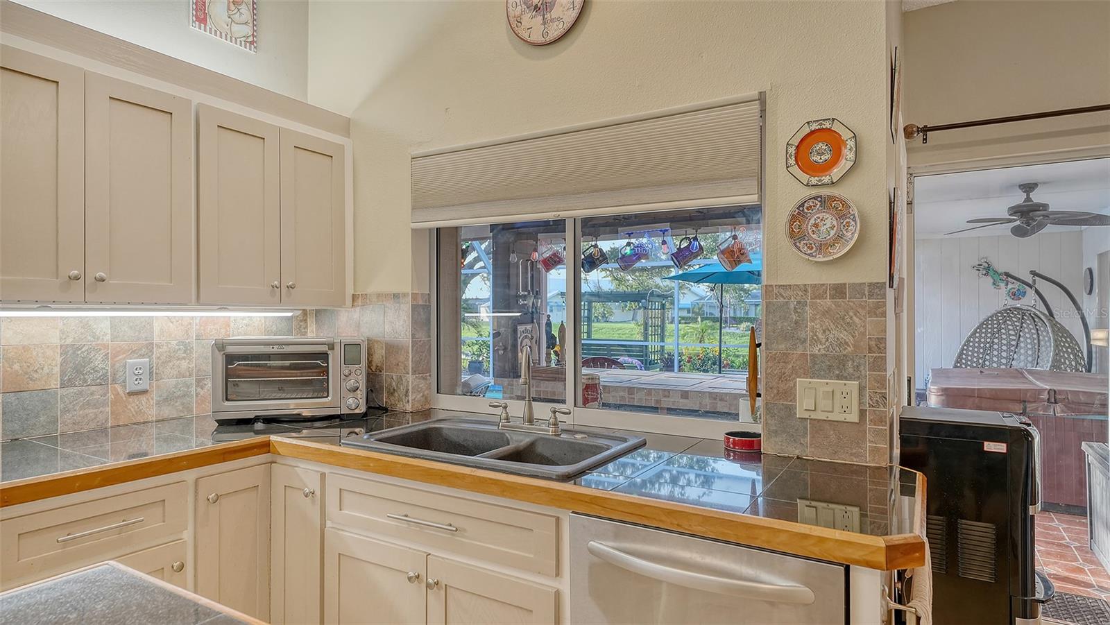 Image 17 of 81 For 387 Eden Drive
