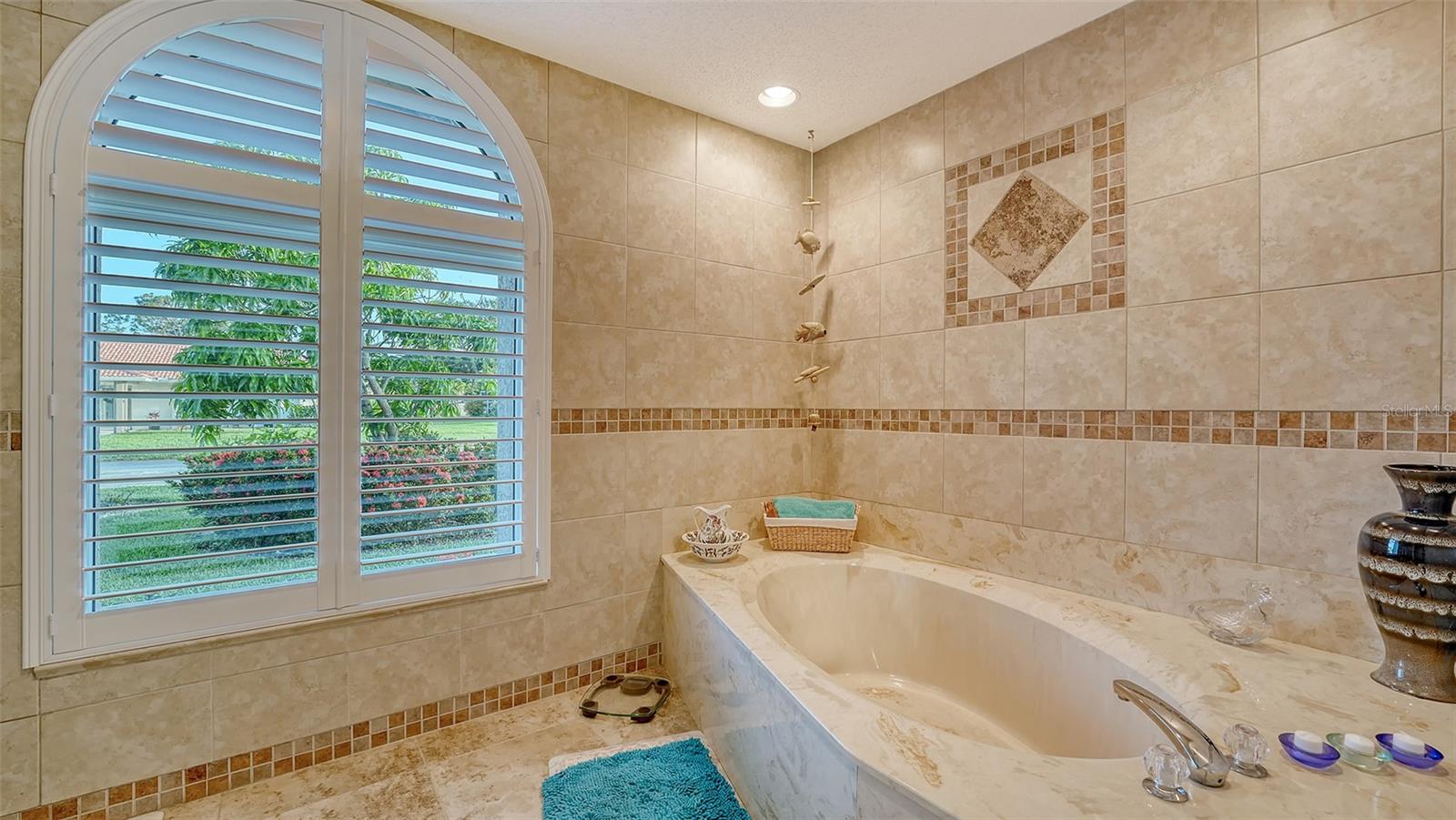 Image 28 of 81 For 387 Eden Drive