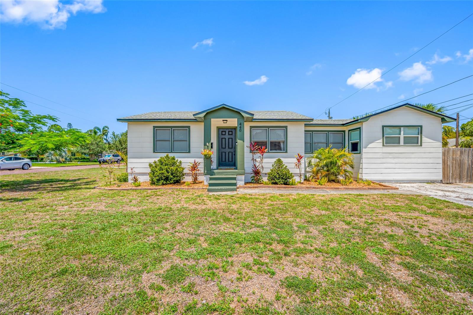 Image 10 of 64 For 440 42nd Street N