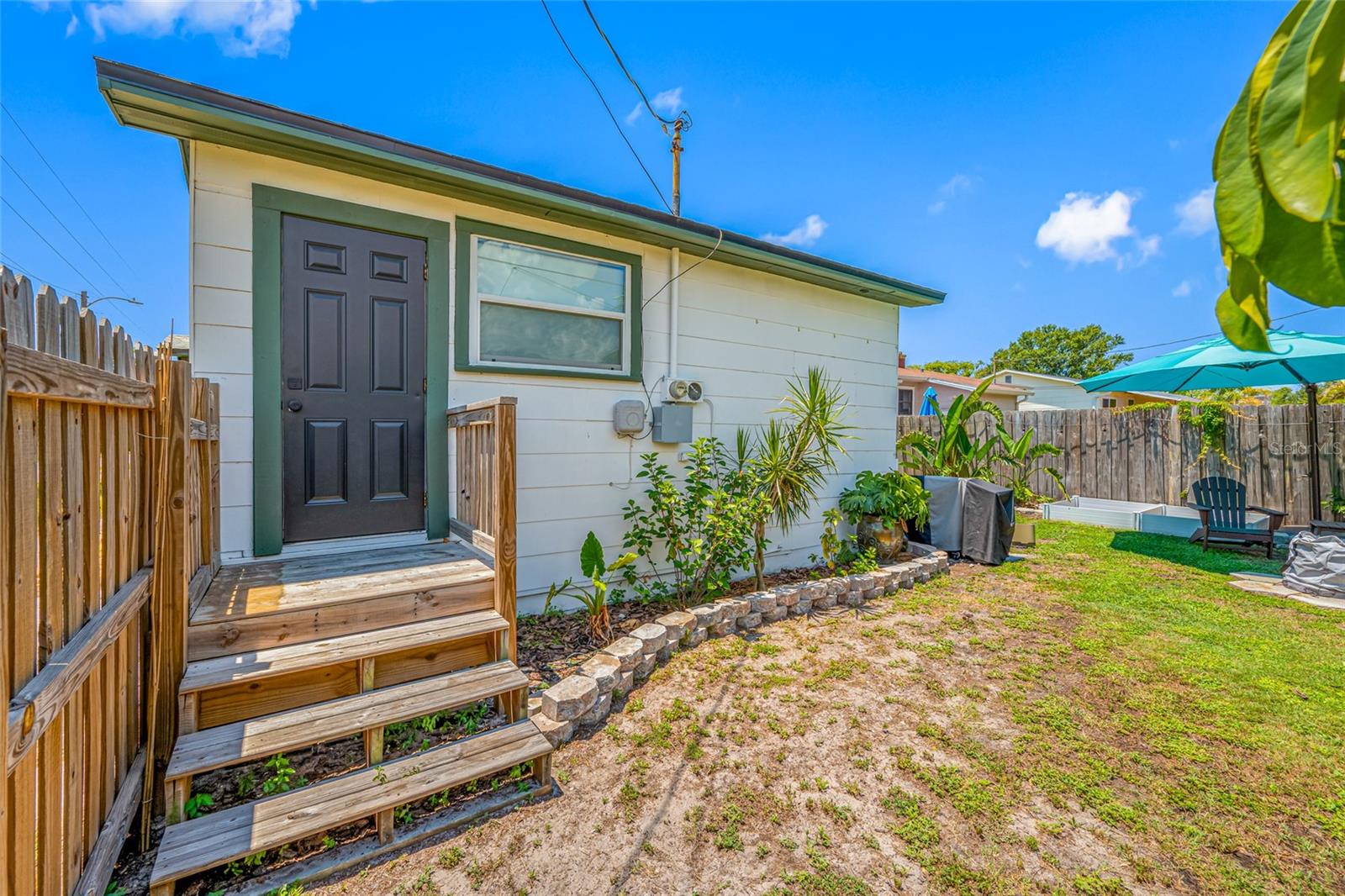 Image 17 of 64 For 440 42nd Street N