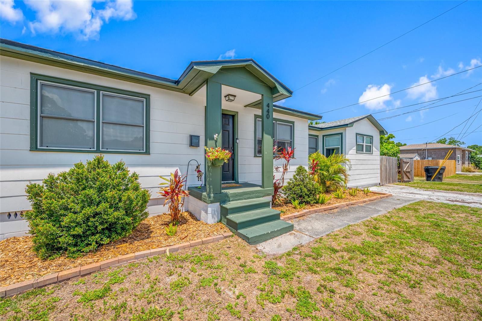 Image 18 of 64 For 440 42nd Street N