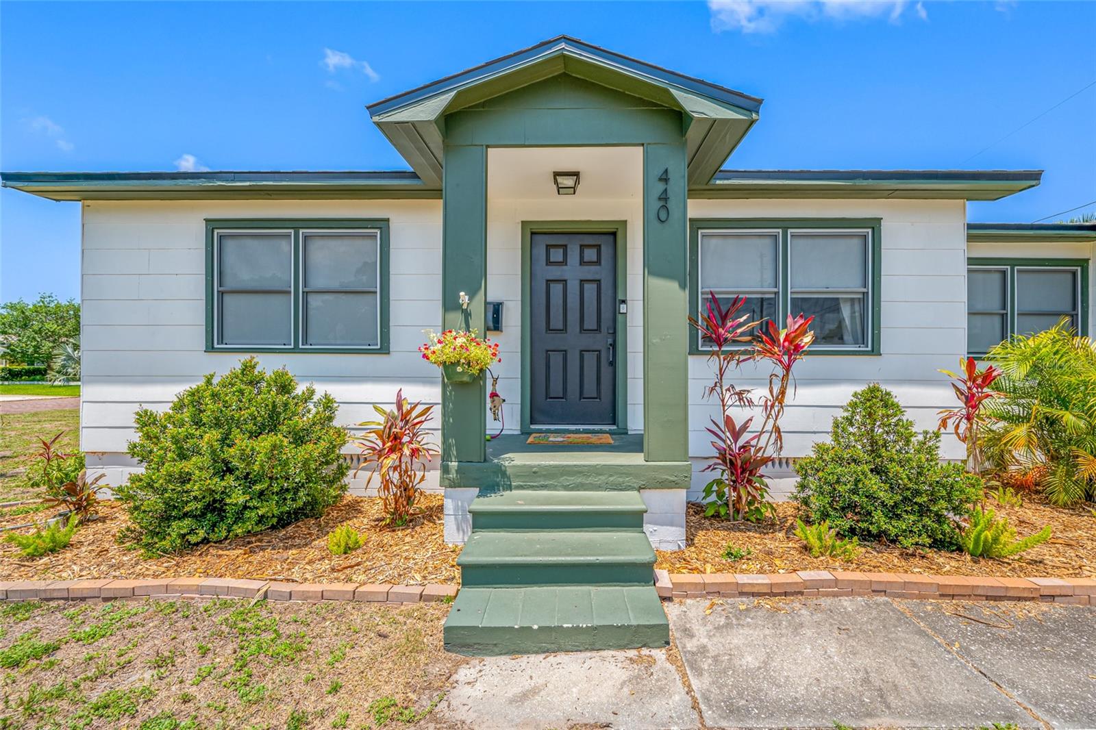 Image 19 of 64 For 440 42nd Street N